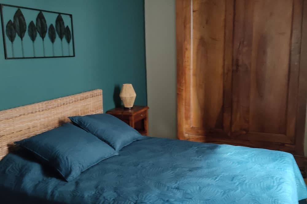 Renovated house in the countryside in Vabres-l'Abbaye, Parc naturel régional des Grands Causses