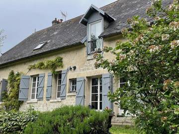 Location de vacances pour 8 personnes, avec vue et jardin à Coucy-le-Château-Auffrique