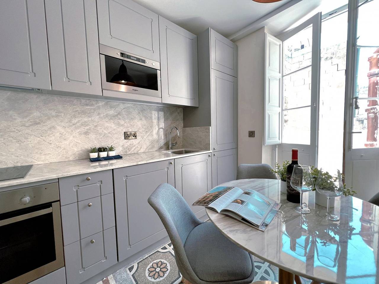 Ganze Wohnung, Ferienwohnung für 4 Personen mit Terrasse in Valletta, Insel Malta