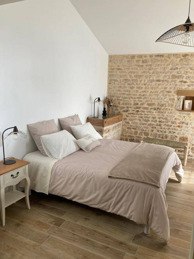 Chambre d’hôte pour 2 personnes, avec Terrasse ainsi que Jardin et Vue dans les Deux-Sèvres - 4