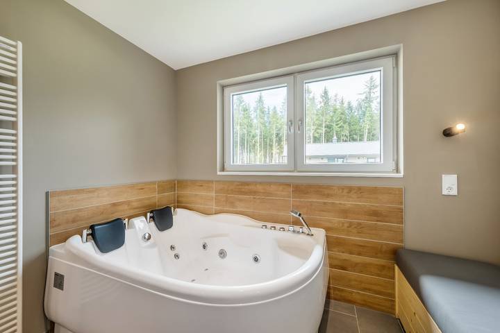 Villa für 2 Personen, mit Sauna und Whirlpool sowie Pool in Baden-Württemberg - 4