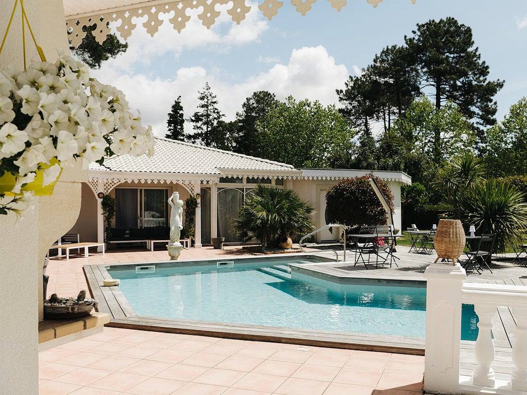 La Louisiane - Chambre Bali in Arès, Région d'Arcachon