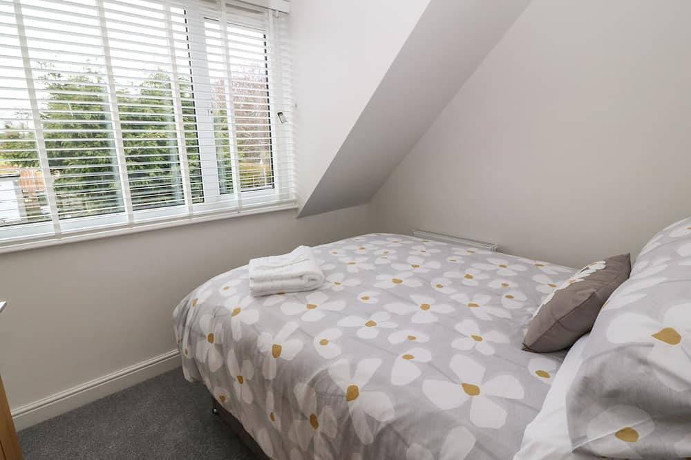 Bryn Derw Bach, with a garden in Moelfre in Moelfre, Insel Anglesey