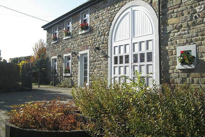 Location de vacances pour 20 personnes, avec jardin et balcon dans Faymonville