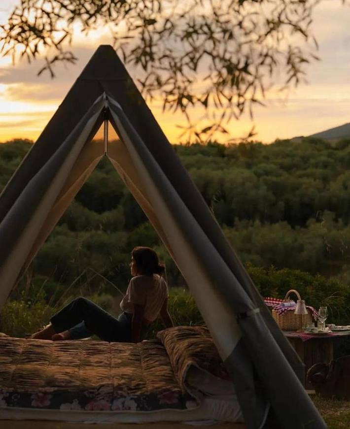 Camping für 2 Personen, mit Pool und Ausblick sowie Garten in Ligurien