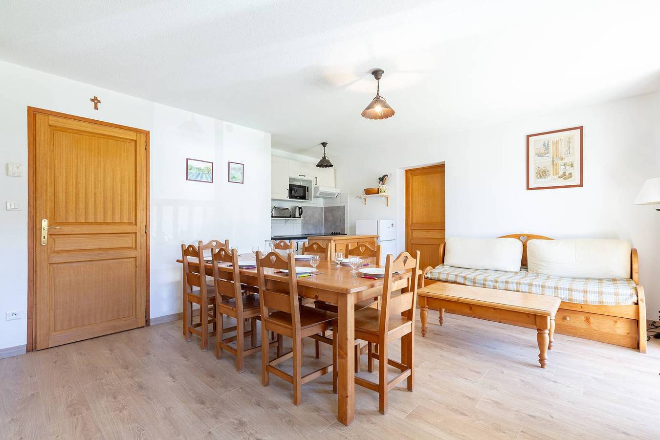 Apartamento vacacional entero, Apartamento de vacaciones para 8 personas con balcón in Germ, Pirineos franceses