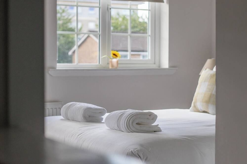 Modern 2-Bedroom Home near Glasgow and Edinburgh in Nord Lanarkshire