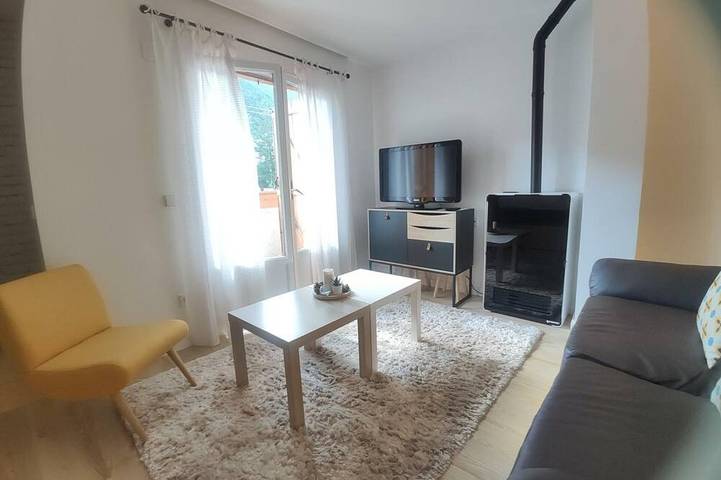Ferienwohnung für 4 Personen, mit Balkon und Pool - 1