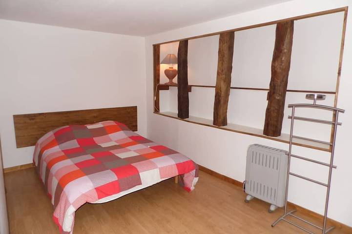 Gîte pour 8 personnes, avec terrasse et jardin à Rivèrenert - 2