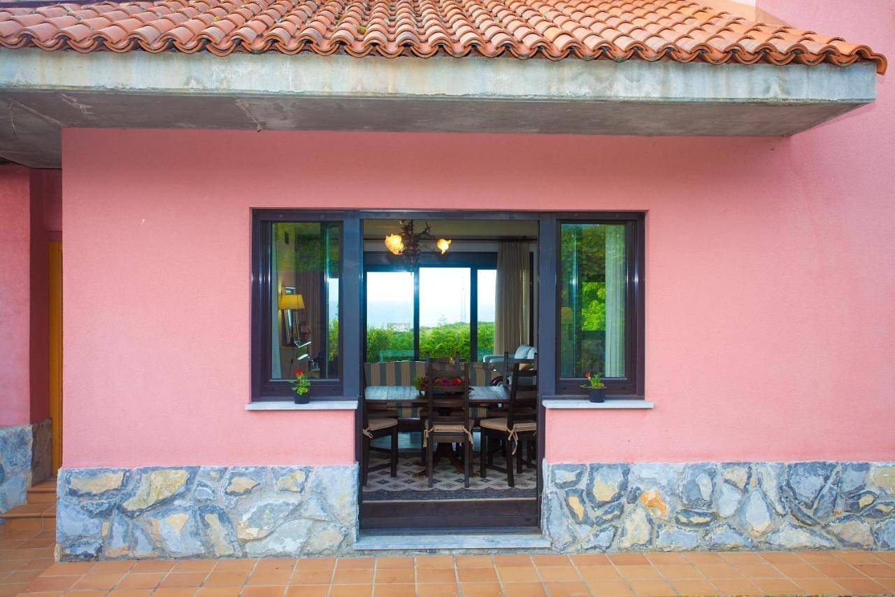 Brisas de Caravia in Caravia, Costa Verde