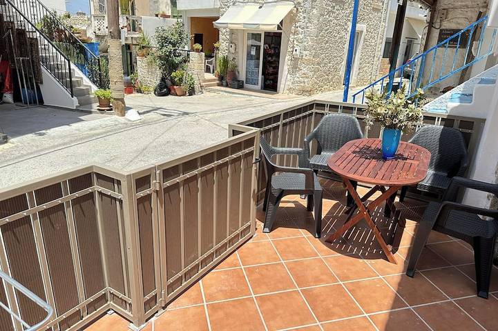 Ferienhaus für 6 Personen, mit Balkon in Pitsidia