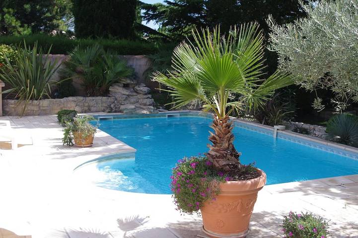 Location de vacances pour 6 personnes, avec Balcon et Jardin à Mollégès