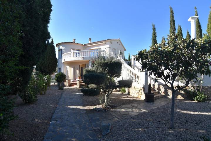 Casa rural para 10 personas, con Balcón y Terraza además de Jardín y Vistas en Roses