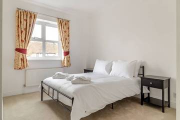 Cottage for 12 People in Suffolk, East of England, Photo 1