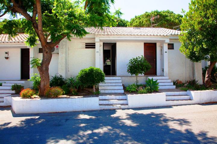 Holiday rental for 4 people, with Terrace and Garden as well as Children pool in Algarve