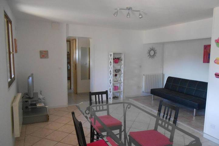 Villa für 6 Personen, mit Terrasse und Garten - 1