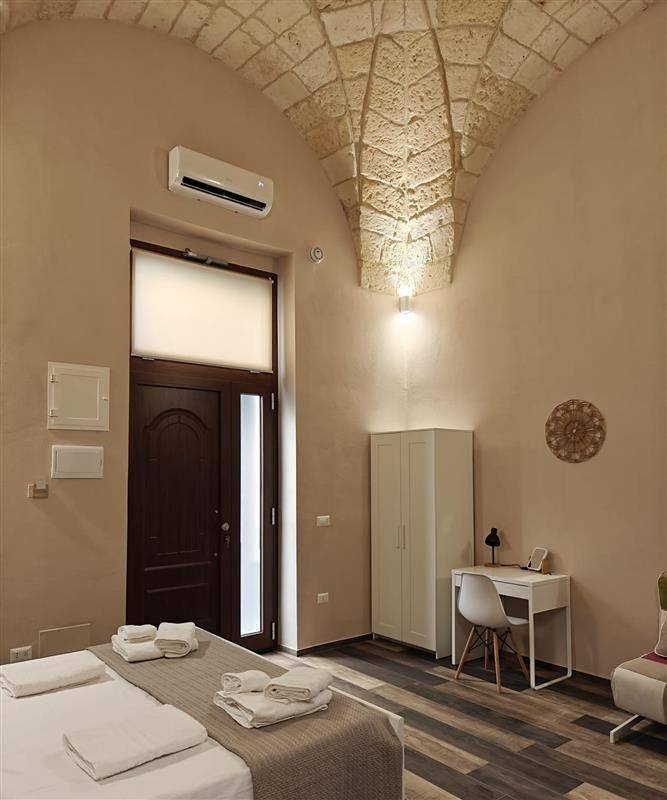Elysia Luxury Room con Jacuzzi - Centro Brindisi in Brindisi, Salento