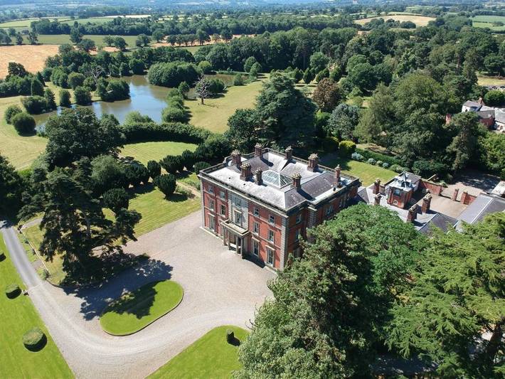 Holiday rental for 2 people, with view and garden as well as lake view in Shropshire Hills