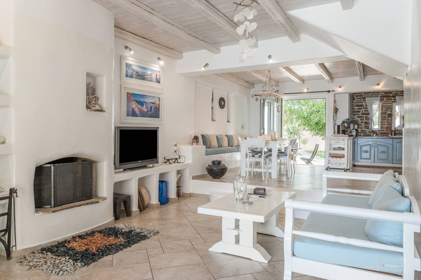 Ferienhaus 'Mykonos' mit Meerblick, Wlan und Klimaanlage in Agii Theodori, Korinthia