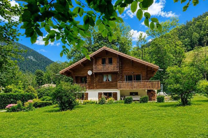 Gîte pour 6 personnes, avec Balcon et Jardin à Le Reposoir