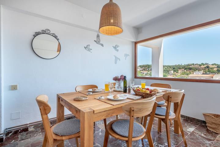 Ganze Wohnung, Modernes Apartment mit Balkonen und Wlan; Haustiere erlaubt, Parkplätze vorhanden in Felanitx, Mallorca Süden