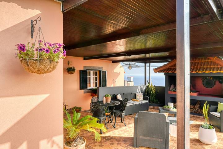 Casa Primavera, a Home in Madeira in Canhas (Madeira), Madeira