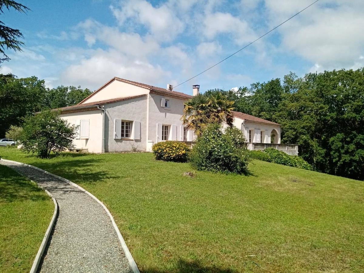 Chambre d’hôte pour 2 personnes avec terrasse in Feugarolles, Région de Nérac