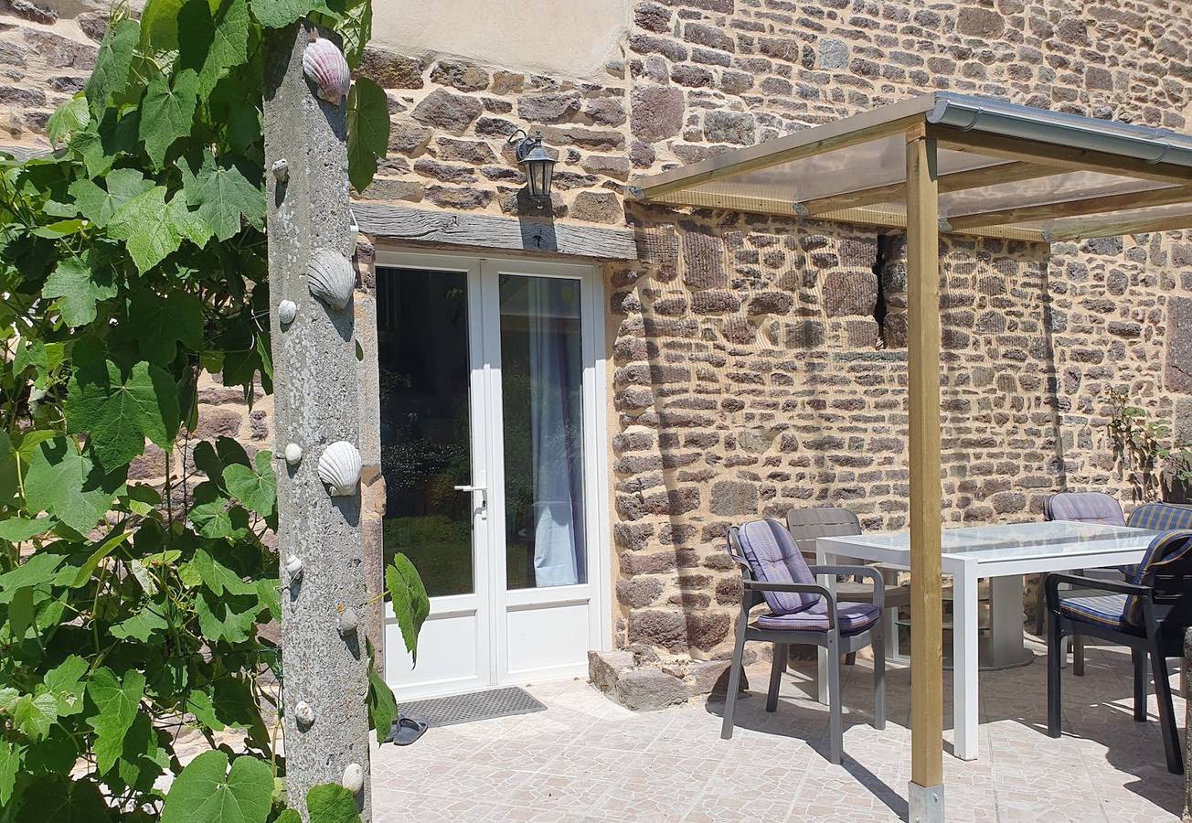 Gîte für 6 Personen mit Terrasse in Ver, Coutances und Umgebung