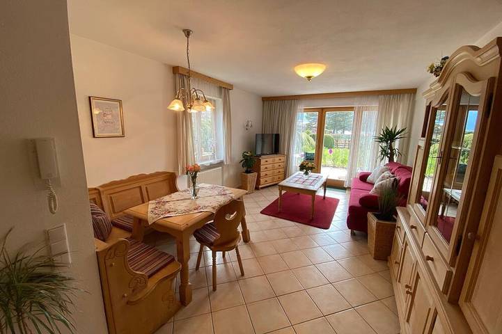 Ganze Wohnung, Ferienwohnung 1 - Ferienwohnungen Weitl, Haus St. Michael in Schliersee, Bayerische Alpen