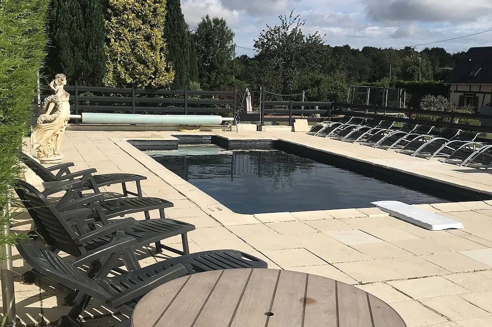 Pavillon de standing 4**** pour 5 /9 pers. (+14 pers)+ piscine chauffée sur 3 ha in Criquetot-sur-Longueville, Région de Dieppe