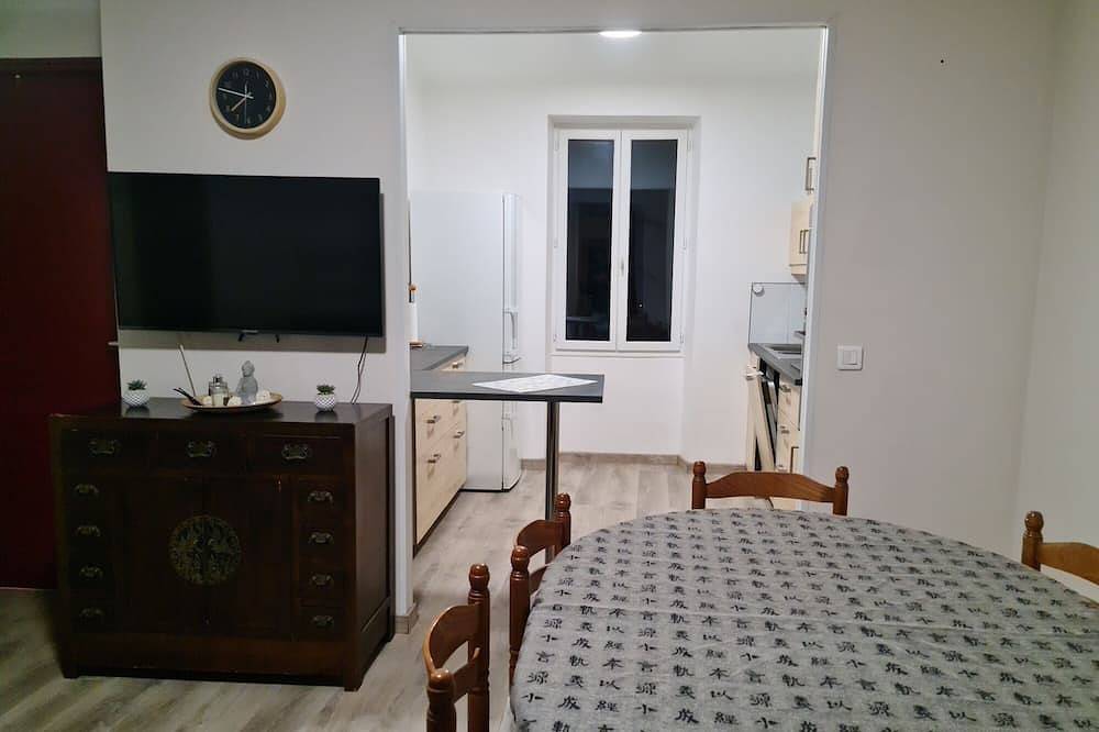 Entire apartment, Gîte Zen Avec Spa in Carnoules, Toulon region