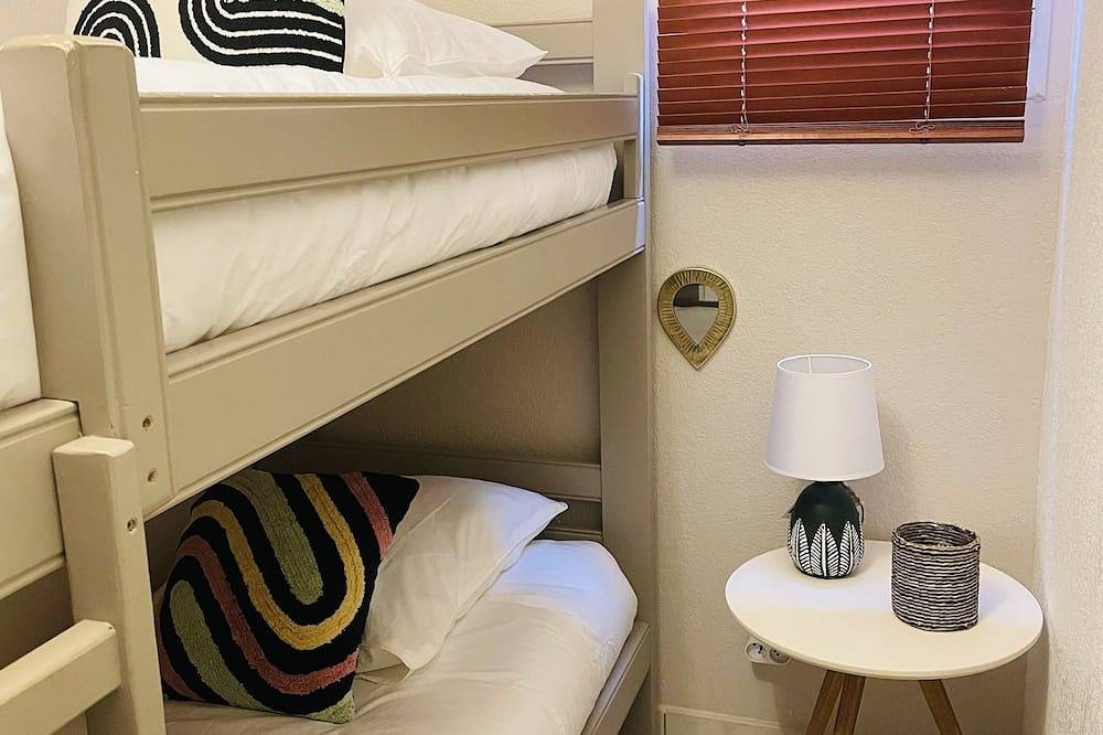 Appartamento intero, Apappartement à 100 m du Bord De Mer Avec Jardin Privé in Saint-Florent, Calvi e dintorni