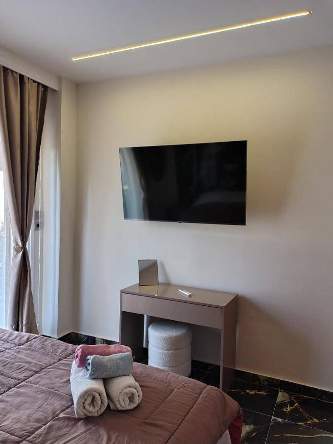 Gîte pour 3 personnes, avec balcon et vue à Serrès - 4