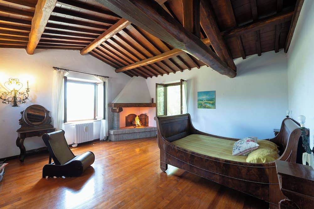 Private, 50-acre estate in Tiber Valley. Fully gated. in Magliano Sabina, Rieti Provinz
