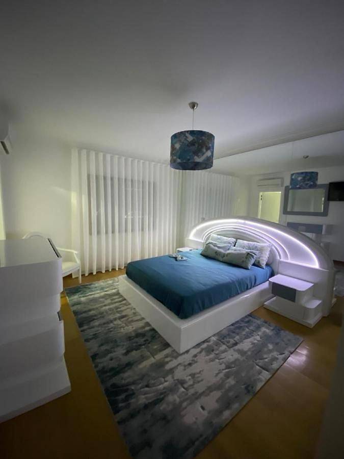 Double Room with Private External Bathroom in Carvalhosa, Distrito do Porto