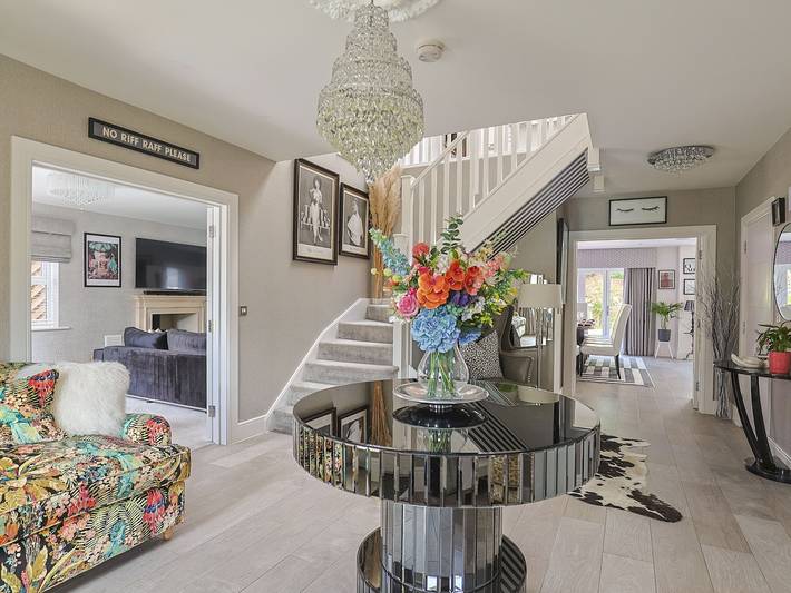 Glamping for 12 people, with garden and hot tub in Berkshire