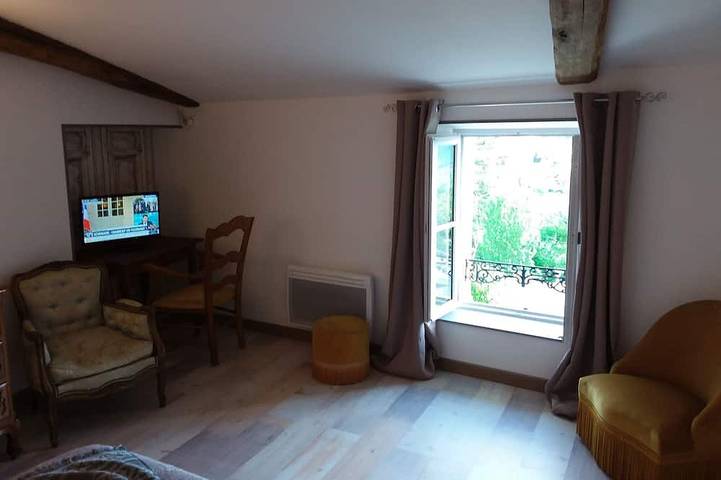 Gîte pour 4 personnes, avec jardin à Montmoreau-Saint-Cybard - 4