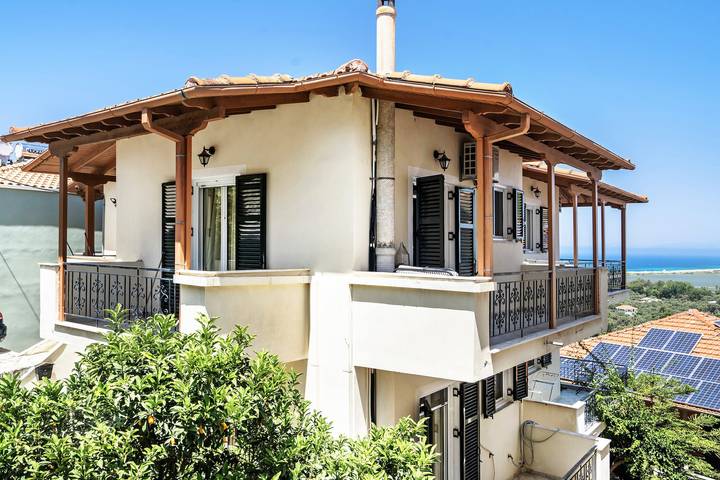 Entire studio, Studio Apartment 'Lefkothea' with Sea View, Wi-Fi, and Air Conditioning in Frini, Lefkada City