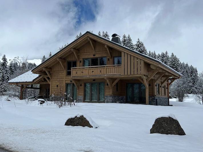 Chalet pour 10 personnes, avec Balcon et Terrasse ainsi que Jardin et Vue à Praz de Lys