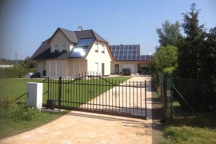 Ferienhaus für 8 Personen, mit Terrasse und Garten