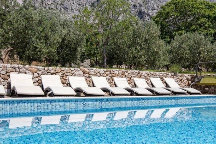 Dom dla 16 osób, z Balkon/ taras i Basen w Omiš