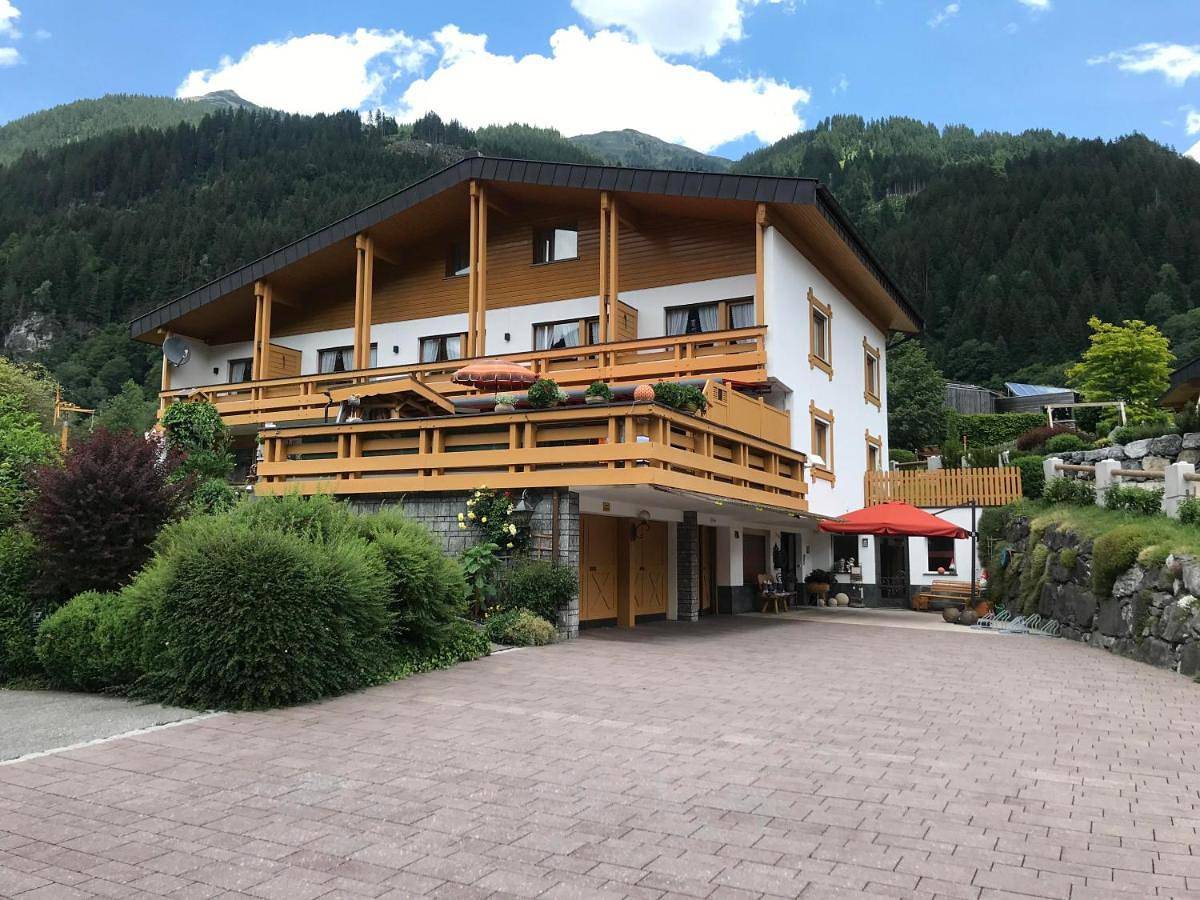 Ganze Wohnung, Two-Bedroom Apartment with Shower in Sankt Gallenkirch, Verwall