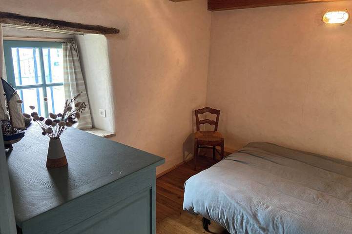Location de vacances pour 6 personnes, avec jacuzzi, animaux acceptés dans Hameau de Kerascoët - 4