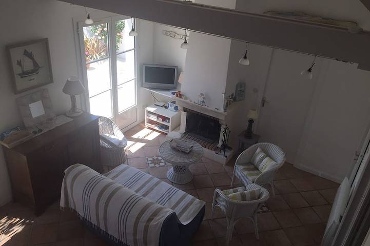 Location de vacances pour 6 personnes, avec terrasse et jardin à Loix - 4