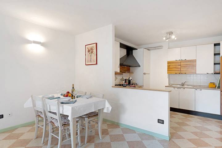 Entire apartment, Vallelaghi Escape – Bright Apartment Near Lakes and Trento in Terlago, Vallelaghi