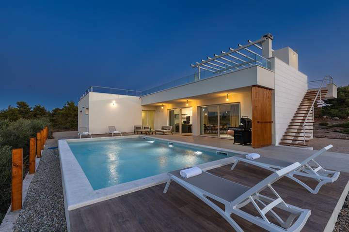 Ferienhaus für 8 Personen, mit Terrasse und Garten auf Pasman