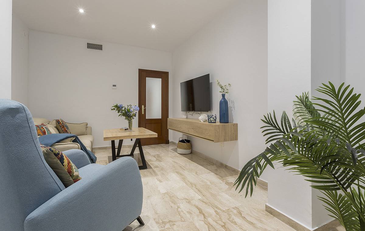 Apartamento entero, Apto Ceuta 3 Dormitorios in Playa La Victoria, Cádiz