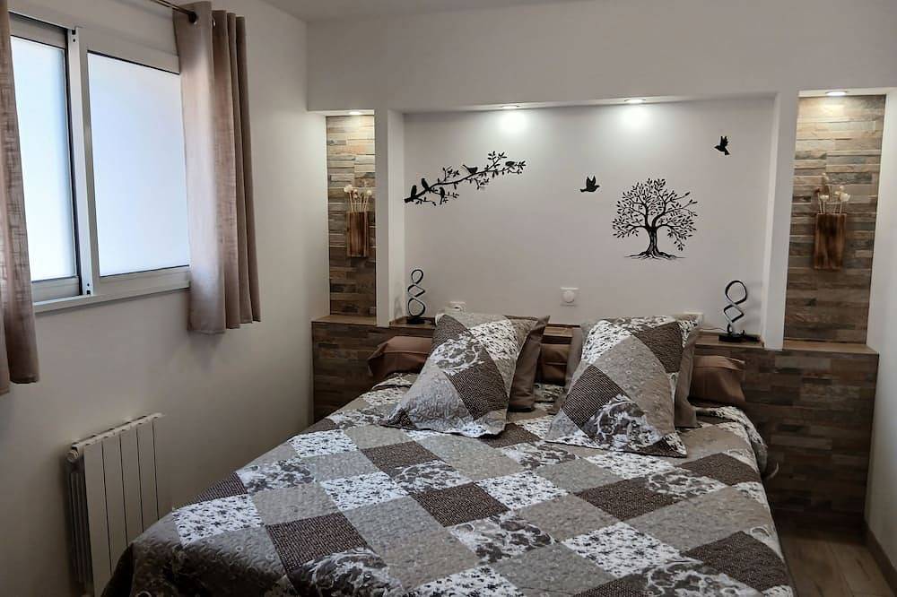 Apartamento entero, Nid des Hirondelles - Furnished apartment with all comforts in a quiet location - Air conditioning Swimming pool Jacuzzi in Saint-Martin-de-Londres, Región de Lodève