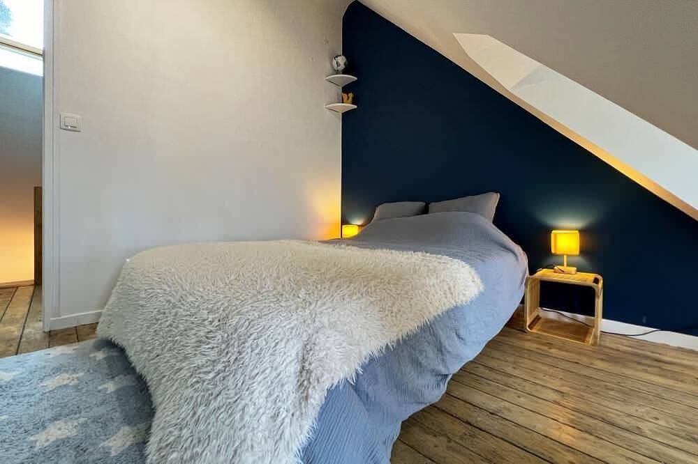 Entire apartment, Charming 2-bedroom apartment in town center in Cherbourg-Octeville, Cherbourg-en-Cotentin