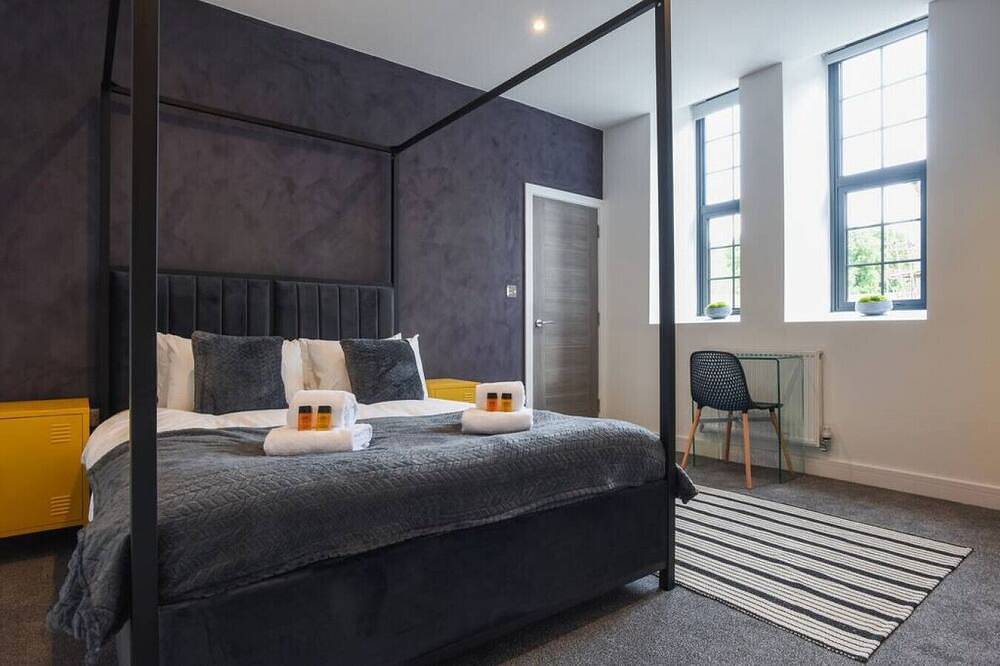 Ganze Wohnung, Cell Block 8 | Prison Flat | Sleeps 7 | with Parking in Portsmouth, Südostengland
